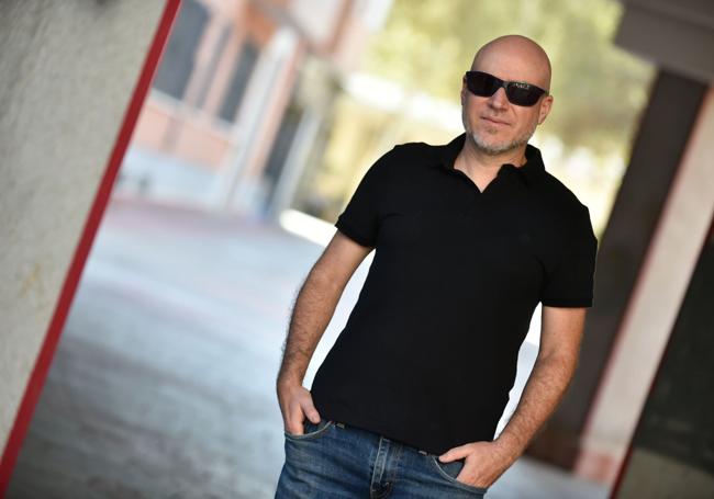Parajes de Archena. El novelista Trifón Abad, autor de 'La noche de arena', publicada por Grijalbo, donde acaba de publicar 'La víctima perfecta'.